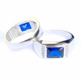 Anel Cravado com Pedra de Zircônia Azul 5g (Banho De Prata 925)  Anel Cravado com Pedra de Zircônia Azul 5g (Banho De Prata 925)