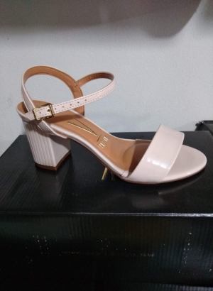 Salto Bloco Vizzano Verniz Premium