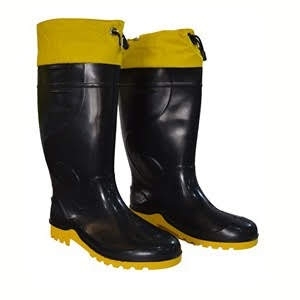 BOTA DE PVC PRETA C/POLAINA